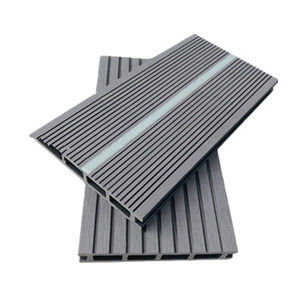 Tấm ván sàn composite ép đùn tự nhiên Sàn WPC sáng 16ft