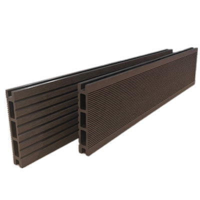 Sàn WPC đa năng 20*110mm lý tưởng cho cả khu dân cư thương mại với nhiều màu sắc khác nhau