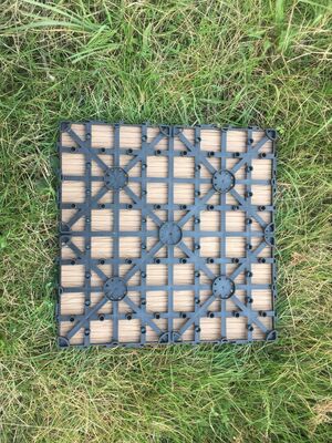 Gạch lát sàn WPC DIY 30 * 30CM Sàn gỗ tự nhiên ngoài trời cho sân trong nhà