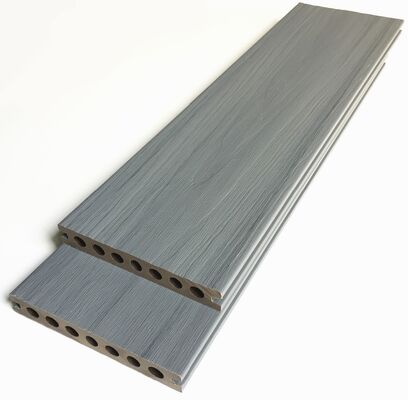 Mẫu miễn phí Chống trượt Chống nước UV Chống tia cực tím Màu gỗ tếch 140 * 23mm Sàn ván sàn tổng hợp Ván sàn WPC đồng đùn ngoài trời