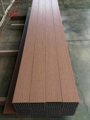 Vật liệu xây dựng bền Tấm composite Sàn gỗ nội thất ngoài trời WPC